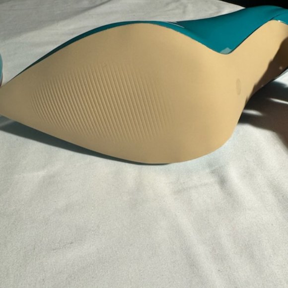 NWOT Coleter High Heels - Picture 3 of 4